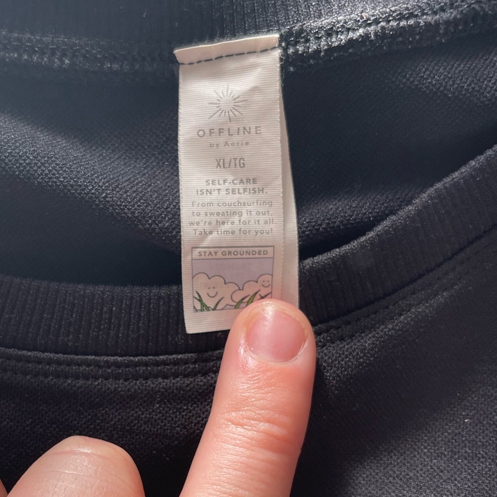 OFFLINE By Aerie Sidewalk Seamless Cropped Athletic Shortsleeve Black T-Shirt - Picture 10 of 14